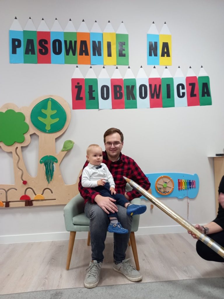 , Pasowanie żlobek